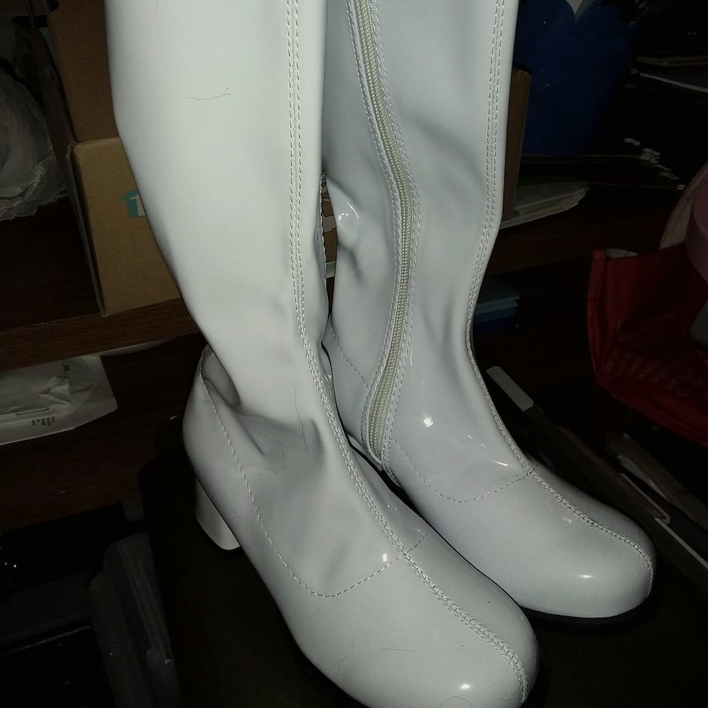 White Boots - Child Size 13 NEW $15